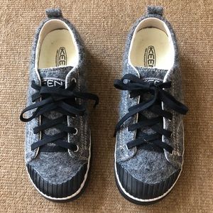 keen elsa fleece sneaker